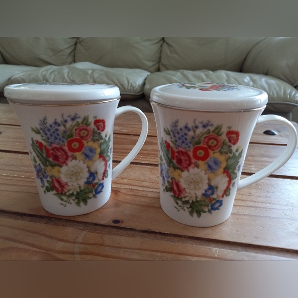 Adeline Porcellana Fine Disegno Italian Tea Mug/Cup Infuser Lid- Rare Find - Picture 2 of 9